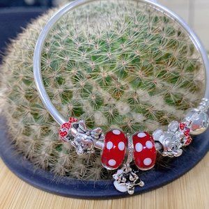 PANDORA 7 charm bracelet